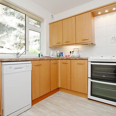 Harbour Apartment At 6 Dolphin Court With Parking Brixham Ngoại thất bức ảnh